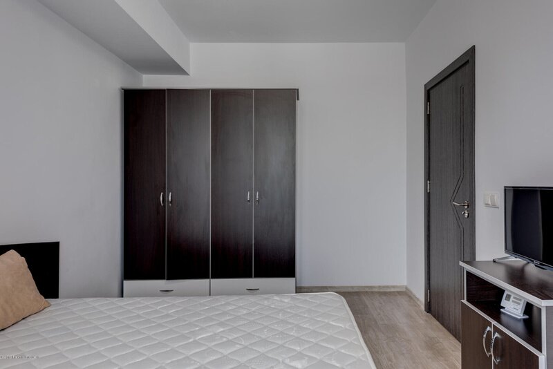 Vitan 2 camere de inchiriat, in Vitan, zona linistita+loc parcare acoperit.