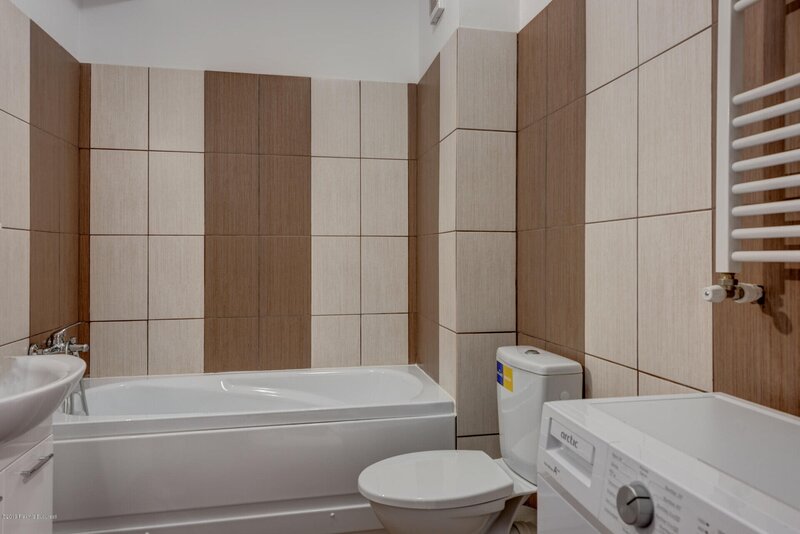 Vitan 2 camere de inchiriat, in Vitan, zona linistita+loc parcare acoperit.