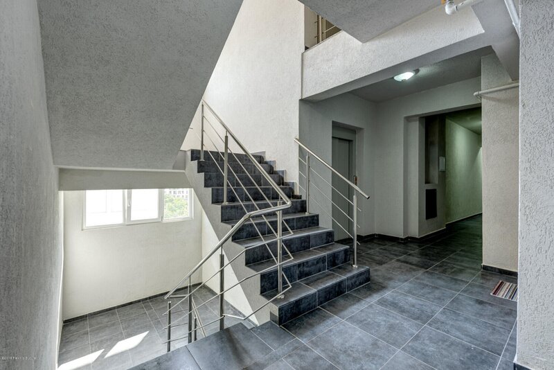 Vitan 2 camere de inchiriat, in Vitan, zona linistita+loc parcare acoperit.